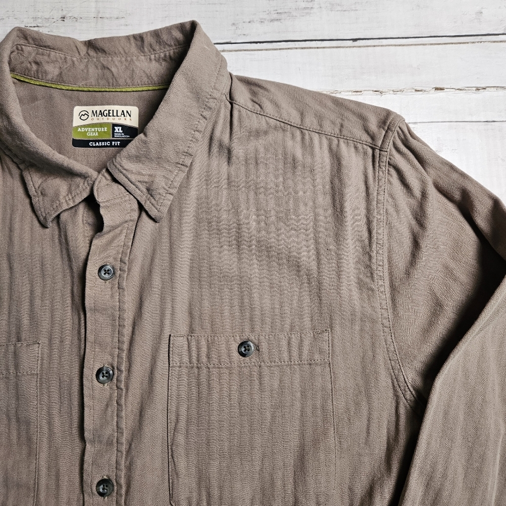 Magellan Outdoors  Men's XL Brown Long Sleeve Button Up Shirt Classic Fit